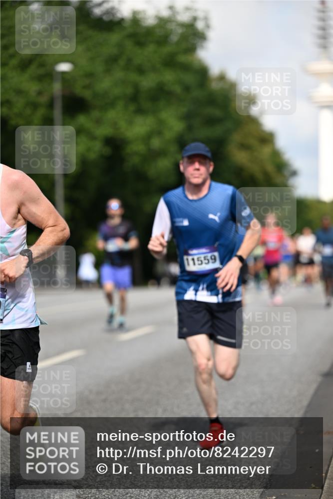 29.06.2025 - hella hamburg halbmarathon Dr. Thomas Lammeyer http://msf.ph/oto/8242297 29.06.2025 09:51:03 Kennedybrücke 1217, 1562, 2121, 2196, 2404, 2774, 3783, 4602, 5092, 5923, 5961, 8366, 8395, 8901, 9171, 10968 meine-sportfotos.de