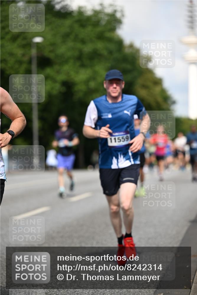 29.06.2025 - hella hamburg halbmarathon Dr. Thomas Lammeyer http://msf.ph/oto/8242314 29.06.2025 09:51:03 Kennedybrücke 1217, 1562, 2121, 2196, 2404, 2774, 3783, 4602, 5092, 5923, 5961, 8366, 8395, 8901, 9171, 10968 meine-sportfotos.de
