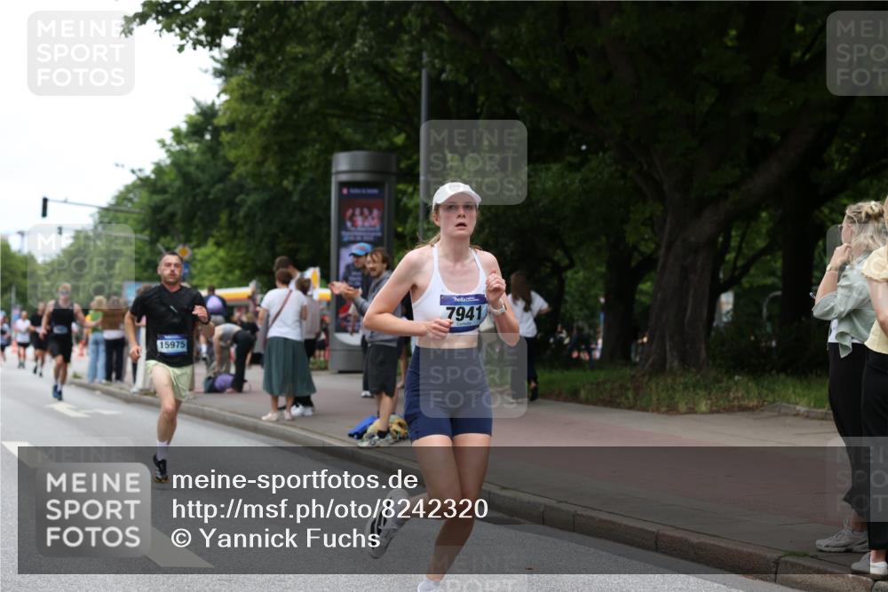 29.06.2025 - hella hamburg halbmarathon Yannick Fuchs http://msf.ph/oto/8242320 29.06.2025 11:05:38 20KM 1020, 1051, 1347, 1379, 2046, 2277, 2835, 2904, 4663, 4904, 6742, 7014, 7941, 7942, 8274, 8614, 9400, 9657, 10509, 11442, 11595, 12417, 12467, 12653, 13673, 13674, 13951, 14999, 15048, 15614, 15975, 16400, 16441, 16491, 17604, 17731, 17854, 18222 meine-sportfotos.de