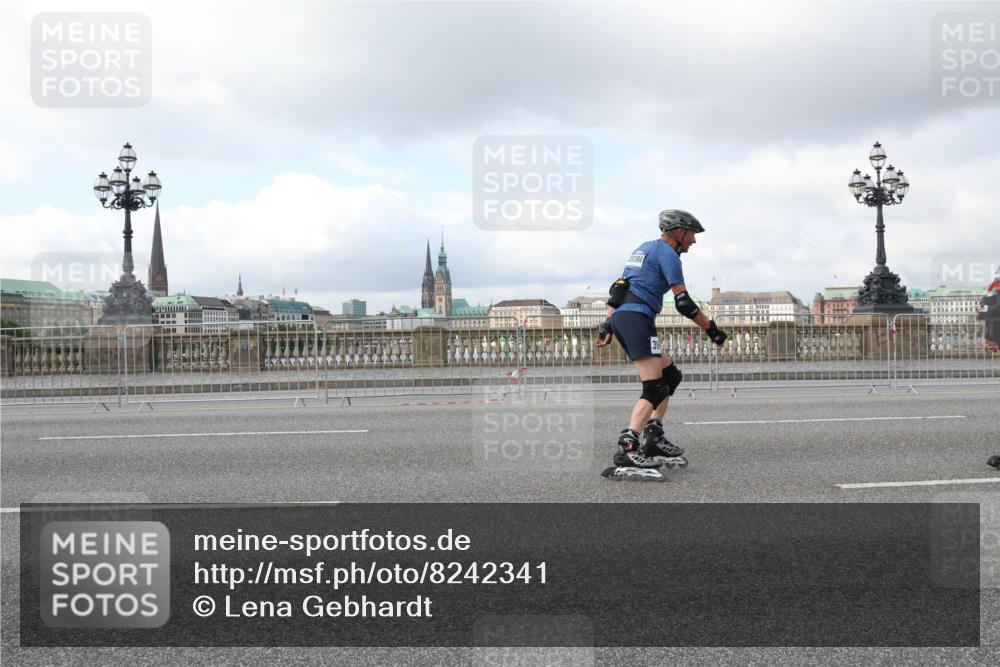 29.06.2025 - hella hamburg halbmarathon Lena Gebhardt http://msf.ph/oto/8242341 29.06.2025 09:02:13 Lombardsbrücke  meine-sportfotos.de