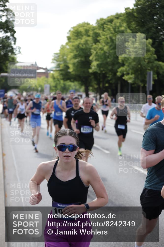29.06.2025 - hella hamburg halbmarathon Jannik Wohlers http://msf.ph/oto/8242349 29.06.2025 09:54:44 Lombardsbrücke 1200, 2274, 2816, 3258, 4121, 5399, 5638, 5705, 6027, 6389, 6923, 6938, 6991, 7508, 7659, 8371, 8437, 8487, 8693, 8889, 8955, 9031, 9032, 9093, 9159, 9476, 9869, 9931, 9959, 10122, 10263, 10868, 11185, 11333, 12016, 12161, 12657, 13666, 14814, 15350, 15430, 15512, 15681, 15871, 16062, 16086, 16089, 16103, 16110, 16127, 16403, 16513, 16538, 17008, 17221, 17499, 17544, 17674, 17912, 18118, 18190 meine-sportfotos.de