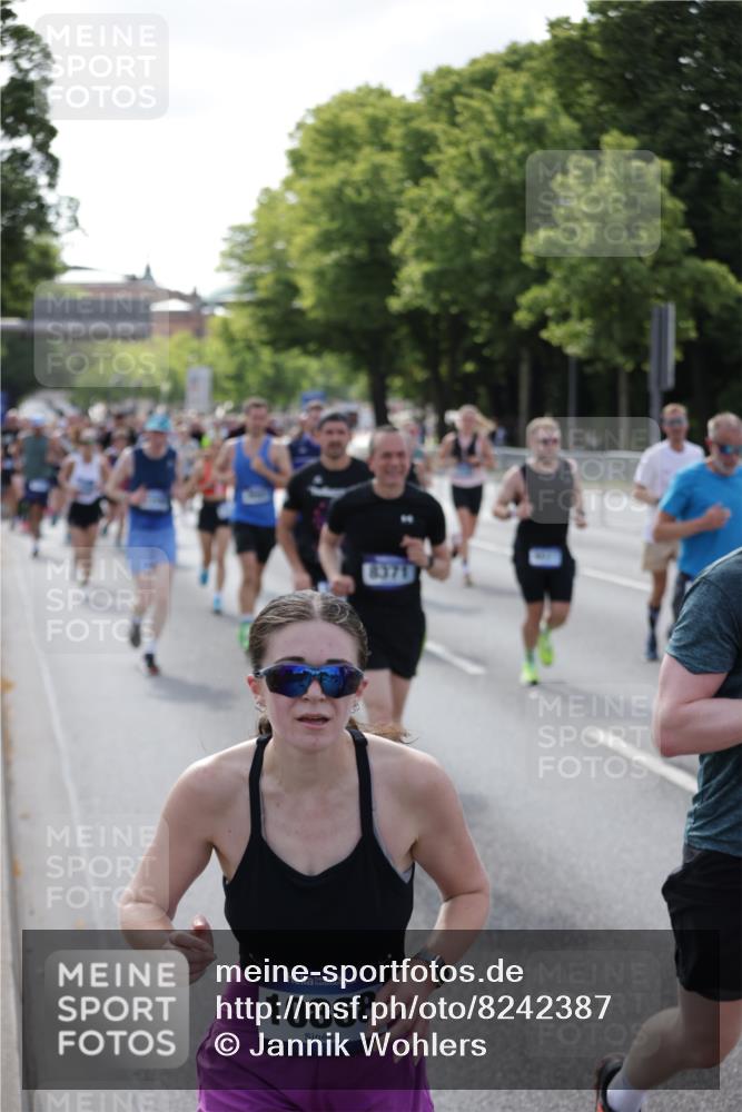 29.06.2025 - hella hamburg halbmarathon Jannik Wohlers http://msf.ph/oto/8242387 29.06.2025 09:54:44 Lombardsbrücke 1200, 2274, 2816, 3258, 4121, 5399, 5638, 5705, 6027, 6389, 6923, 6938, 6991, 7508, 7659, 8371, 8437, 8487, 8693, 8889, 8955, 9031, 9032, 9093, 9159, 9476, 9869, 9931, 9959, 10122, 10263, 10868, 11185, 11333, 12016, 12161, 12657, 13666, 14814, 15350, 15430, 15512, 15681, 15871, 16062, 16086, 16089, 16103, 16110, 16127, 16403, 16513, 16538, 17008, 17221, 17499, 17544, 17674, 17912, 18118, 18190 meine-sportfotos.de