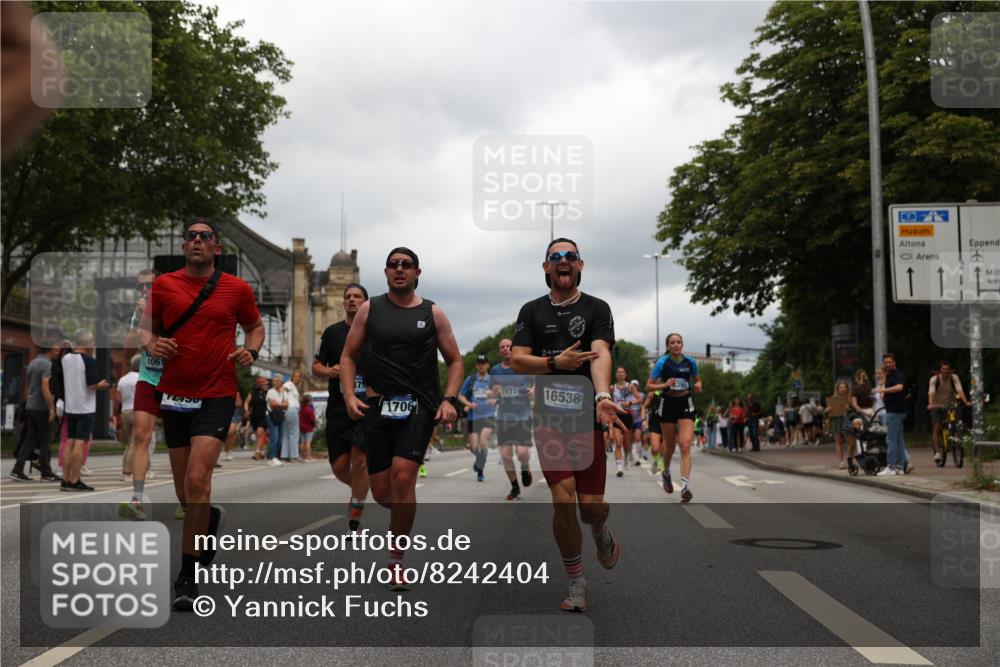 29.06.2025 - hella hamburg halbmarathon Yannick Fuchs http://msf.ph/oto/8242404 29.06.2025 10:47:28 20KM 1030, 1061, 1151, 1499, 1706, 1727, 1783, 2070, 2074, 2082, 2099, 2346, 2354, 3059, 3208, 3209, 4065, 4635, 4770, 5077, 5638, 5866, 6481, 6511, 6512, 6628, 6629, 6762, 6877, 6942, 7177, 7274, 7509, 7864, 7918, 8335, 8390, 8447, 9142, 9537, 10549, 10891, 10895, 11992, 12379, 12413, 12490, 12875, 12909, 13032, 13289, 13865, 13997, 14323, 15061, 15126, 15179, 15441, 15497, 15502, 16477, 16538, 16986, 17348, 18134, 18143, 18487, 18590, 18720 meine-sportfotos.de