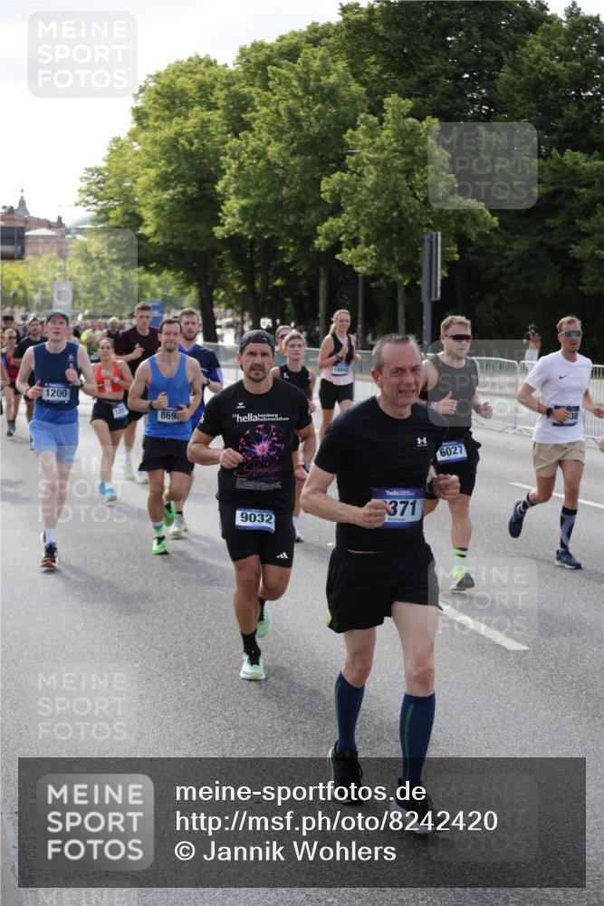29.06.2025 - hella hamburg halbmarathon Jannik Wohlers http://msf.ph/oto/8242420 29.06.2025 09:54:45 Lombardsbrücke 1200, 1683, 2274, 2816, 3258, 3747, 4121, 5399, 5638, 5705, 6027, 6836, 6923, 6938, 6991, 7052, 7508, 7659, 8371, 8437, 8487, 8693, 8889, 8955, 9031, 9032, 9159, 9476, 9869, 9931, 9959, 10122, 10263, 10868, 11185, 11333, 12016, 12161, 12321, 12657, 13666, 15350, 15430, 15512, 15681, 15871, 16062, 16086, 16089, 16103, 16127, 16403, 16513, 16538, 17008, 17221, 17499, 17544, 17674, 17912 meine-sportfotos.de