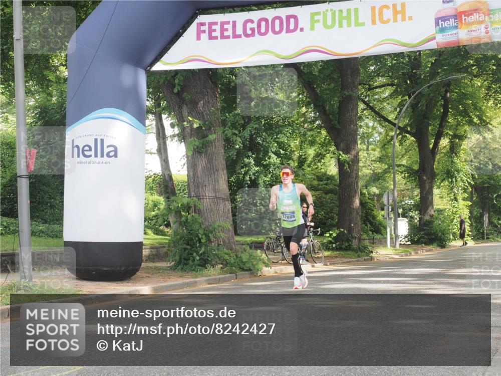29.06.2025 - hella hamburg halbmarathon KatJ http://msf.ph/oto/8242427 29.06.2025 10:02:47 Zwischen KM18-KM19  meine-sportfotos.de