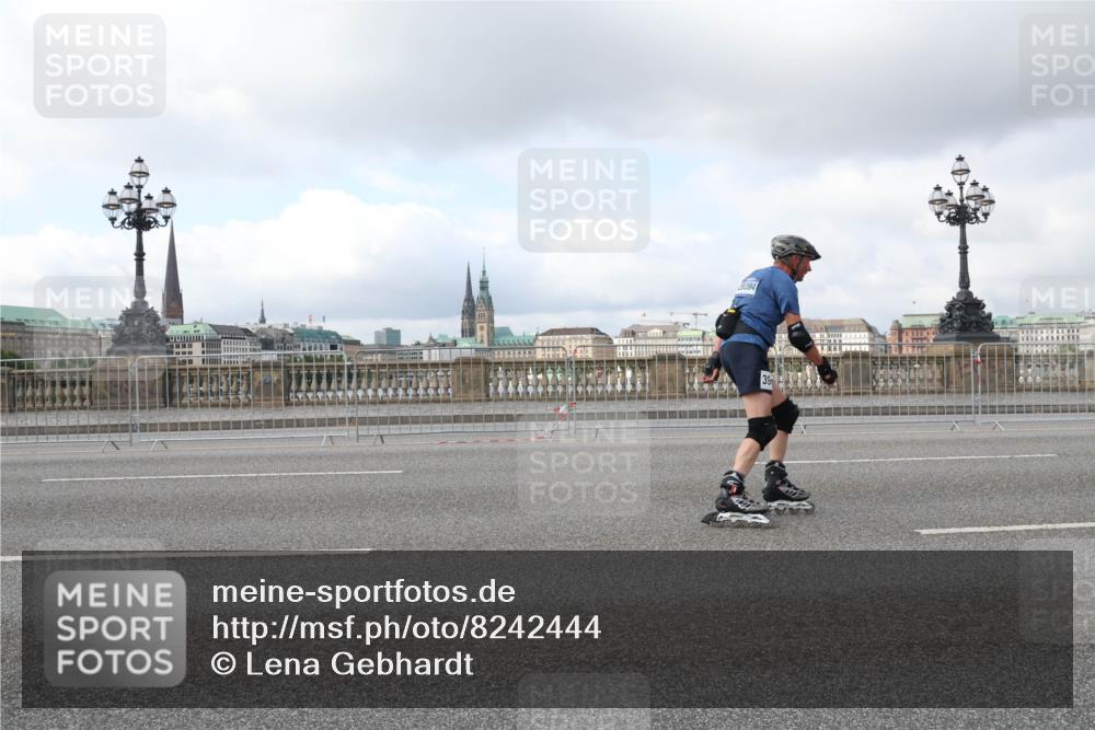 29.06.2025 - hella hamburg halbmarathon Lena Gebhardt http://msf.ph/oto/8242444 29.06.2025 09:02:13 Lombardsbrücke  meine-sportfotos.de