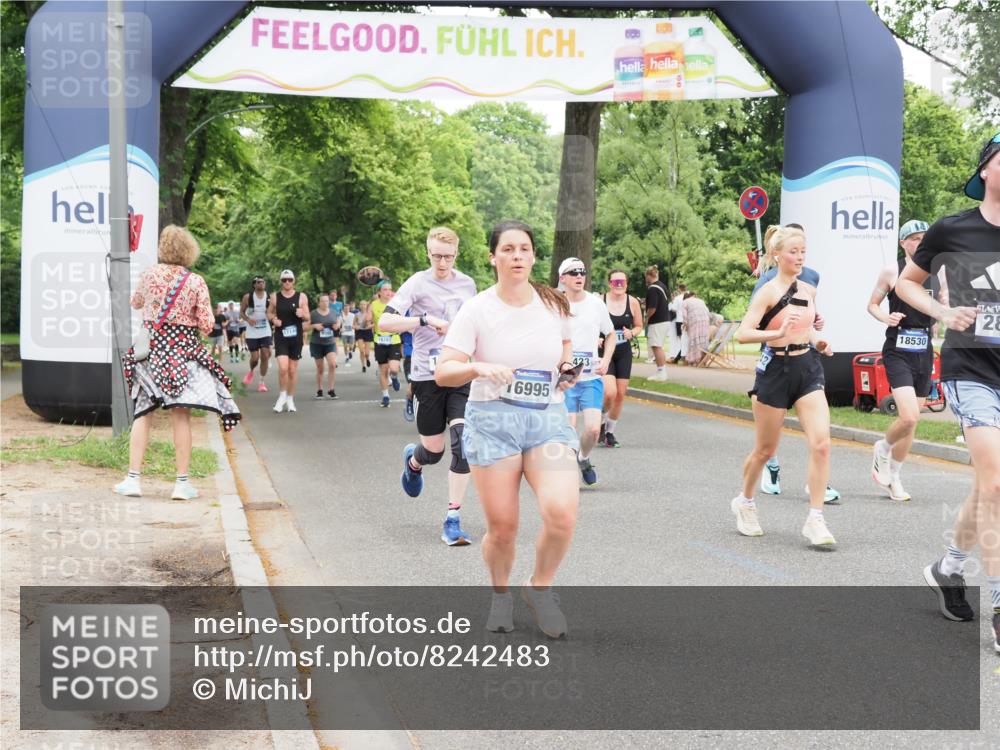 29.06.2025 - hella hamburg halbmarathon MichiJ http://msf.ph/oto/8242483 29.06.2025 10:50:38 Zwischen KM18-KM19 2810, 3199, 3663, 4389, 5511, 8423, 12286, 12571, 16995, 17142, 18530 meine-sportfotos.de