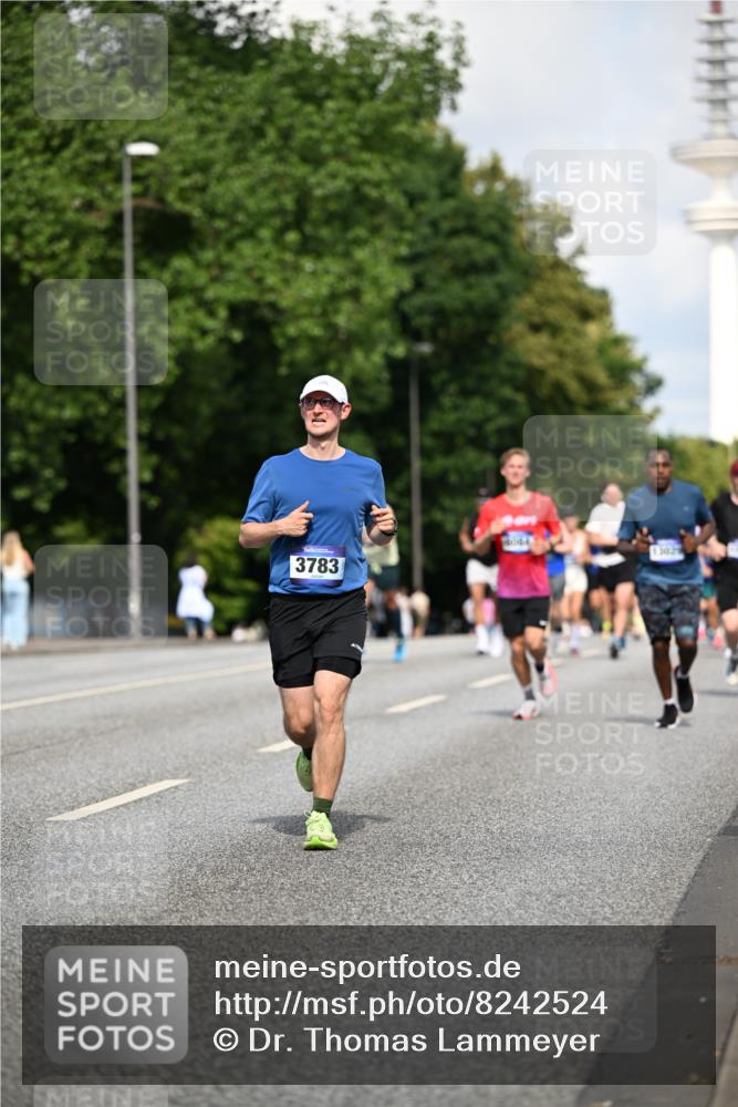 29.06.2025 - hella hamburg halbmarathon Dr. Thomas Lammeyer http://msf.ph/oto/8242524 29.06.2025 09:51:06 Kennedybrücke 1217, 1562, 2121, 2196, 2296, 2404, 2774, 3783, 4602, 5092, 5923, 5961, 8395, 8901, 9171, 10384, 10968 meine-sportfotos.de