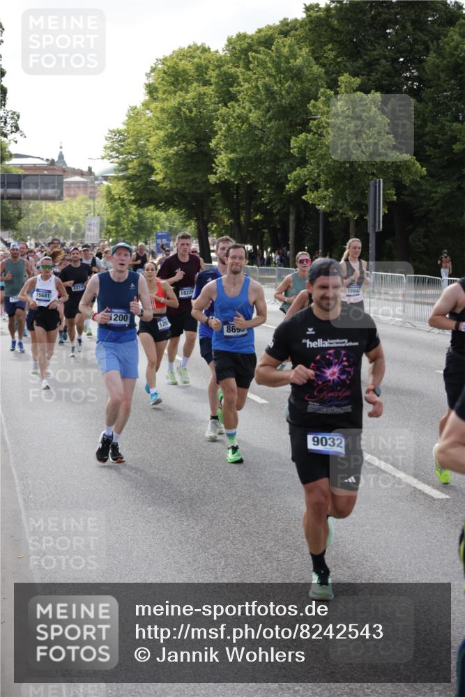 29.06.2025 - hella hamburg halbmarathon Jannik Wohlers http://msf.ph/oto/8242543 29.06.2025 09:54:46 Lombardsbrücke 1200, 1683, 2207, 2274, 2287, 2816, 3258, 3747, 4121, 5102, 5399, 5638, 5705, 6027, 6158, 6836, 6923, 6938, 6991, 7052, 7508, 7659, 8371, 8437, 8487, 8693, 8889, 8955, 9031, 9032, 9159, 9476, 9869, 9931, 9959, 10122, 10263, 10868, 11185, 11333, 12016, 12161, 12321, 12657, 13666, 15430, 15512, 15681, 15871, 16062, 16086, 16089, 16103, 16127, 16403, 16513, 16538, 17008, 17221, 17499, 17674, 17912 meine-sportfotos.de