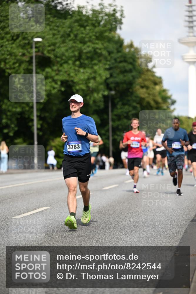 29.06.2025 - hella hamburg halbmarathon Dr. Thomas Lammeyer http://msf.ph/oto/8242544 29.06.2025 09:51:06 Kennedybrücke 1217, 1562, 2121, 2196, 2296, 2404, 2774, 3783, 4602, 5092, 5923, 5961, 8395, 8901, 9171, 10384, 10968 meine-sportfotos.de