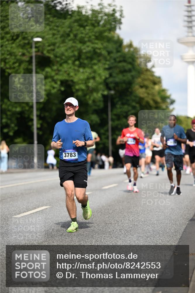 29.06.2025 - hella hamburg halbmarathon Dr. Thomas Lammeyer http://msf.ph/oto/8242553 29.06.2025 09:51:06 Kennedybrücke 1217, 1562, 2121, 2196, 2296, 2404, 2774, 3783, 4602, 5092, 5923, 5961, 8395, 8901, 9171, 10384, 10968 meine-sportfotos.de