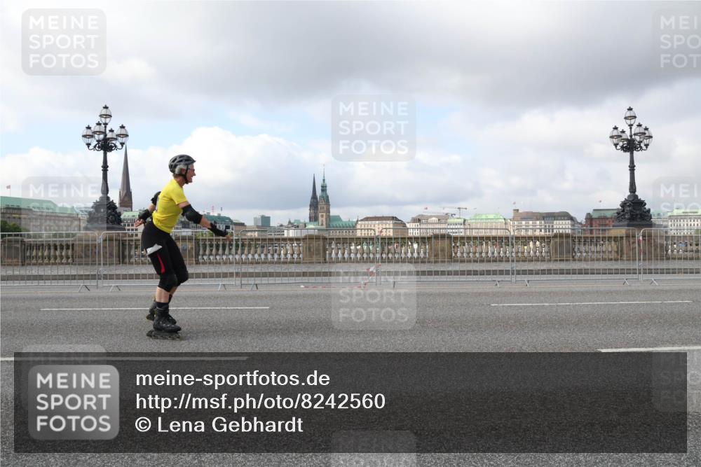 29.06.2025 - hella hamburg halbmarathon Lena Gebhardt http://msf.ph/oto/8242560 29.06.2025 09:02:24 Lombardsbrücke  meine-sportfotos.de