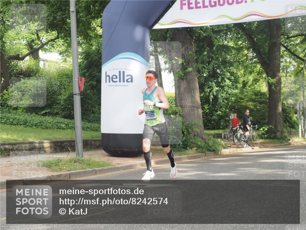 29.06.2025 - hella hamburg halbmarathon KatJ http://msf.ph/oto/8242574 29.06.2025 10:02:48 Zwischen KM18-KM19  meine-sportfotos.de