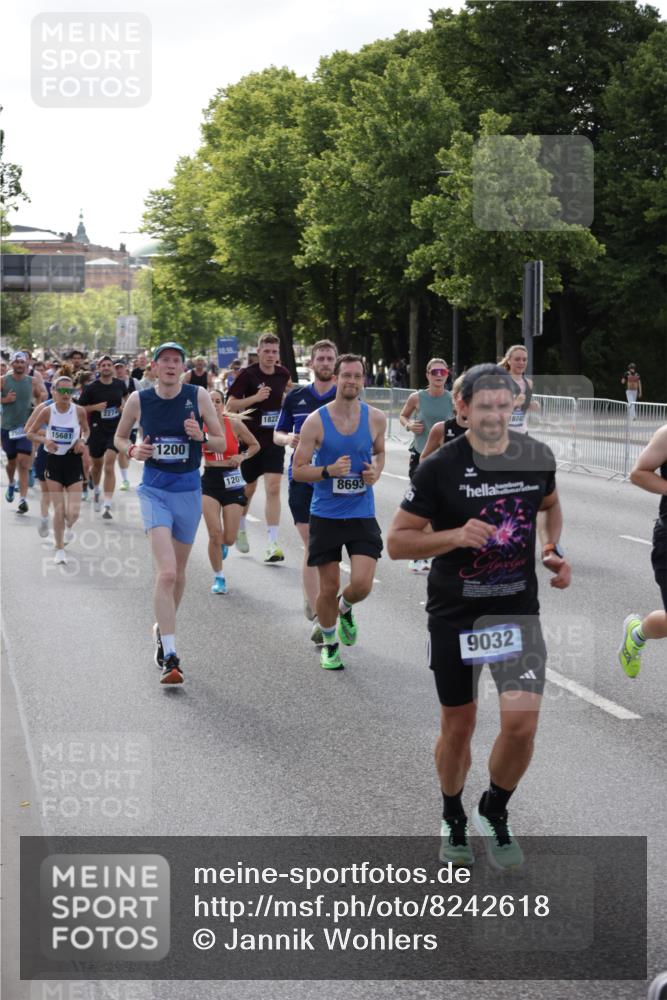 29.06.2025 - hella hamburg halbmarathon Jannik Wohlers http://msf.ph/oto/8242618 29.06.2025 09:54:46 Lombardsbrücke 1200, 1683, 2207, 2274, 2287, 2816, 3258, 3747, 4121, 5102, 5399, 5638, 5705, 6027, 6158, 6836, 6923, 6938, 6991, 7052, 7508, 7659, 8371, 8437, 8487, 8693, 8889, 8955, 9031, 9032, 9159, 9476, 9869, 9931, 9959, 10122, 10263, 10868, 11185, 11333, 12016, 12161, 12321, 12657, 13666, 15430, 15512, 15681, 15871, 16062, 16086, 16089, 16103, 16127, 16403, 16513, 16538, 17008, 17221, 17499, 17674, 17912 meine-sportfotos.de