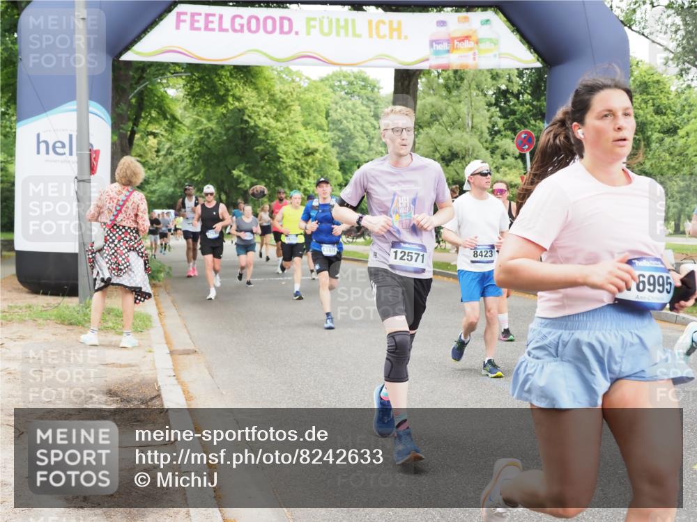 29.06.2025 - hella hamburg halbmarathon MichiJ http://msf.ph/oto/8242633 29.06.2025 10:50:39 Zwischen KM18-KM19 2810, 3199, 3663, 4389, 5511, 8423, 12286, 12571, 16995, 17142, 18382, 18530 meine-sportfotos.de