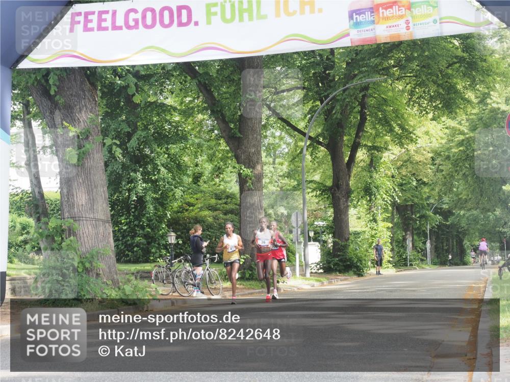 29.06.2025 - hella hamburg halbmarathon KatJ http://msf.ph/oto/8242648 29.06.2025 10:03:33 Zwischen KM18-KM19  meine-sportfotos.de
