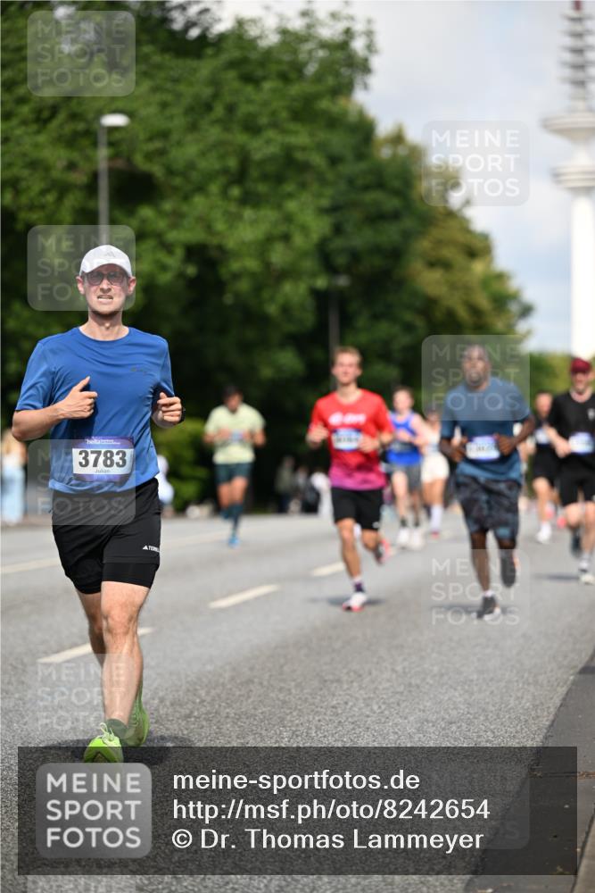 29.06.2025 - hella hamburg halbmarathon Dr. Thomas Lammeyer http://msf.ph/oto/8242654 29.06.2025 09:51:07 Kennedybrücke 1217, 1562, 2121, 2196, 2296, 2404, 2774, 3783, 4602, 5092, 5923, 5961, 8395, 8901, 9171, 10384, 10968 meine-sportfotos.de
