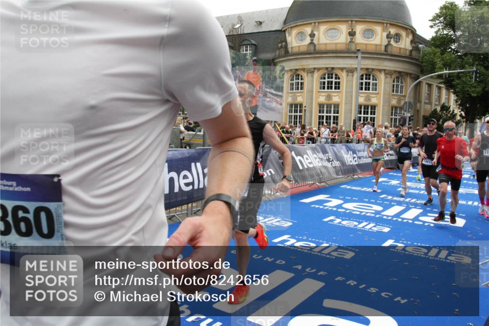 29.06.2025 - hella hamburg halbmarathon Michael Strokosch http://msf.ph/oto/8242656 29.06.2025 10:48:38 Ziel 1163, 1176, 2213, 4553, 5421, 9538, 10000, 10859, 10860, 11579, 12149, 12690, 14033, 15573, 15808, 15917, 17395, 18251, 18815 meine-sportfotos.de