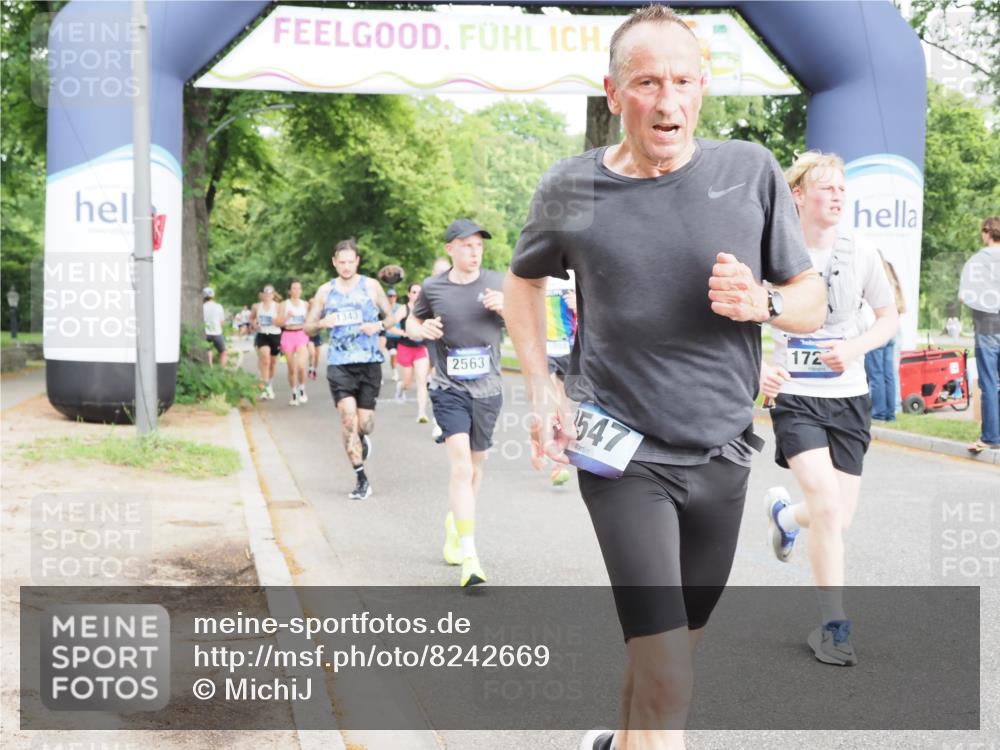 29.06.2025 - hella hamburg halbmarathon MichiJ http://msf.ph/oto/8242669 29.06.2025 10:27:53 Zwischen KM18-KM19 1445, 2563, 3282, 3547, 4381, 7622, 12091, 13029, 14093, 14204, 15013, 15094, 15866, 15873, 17215, 18547, 18734 meine-sportfotos.de