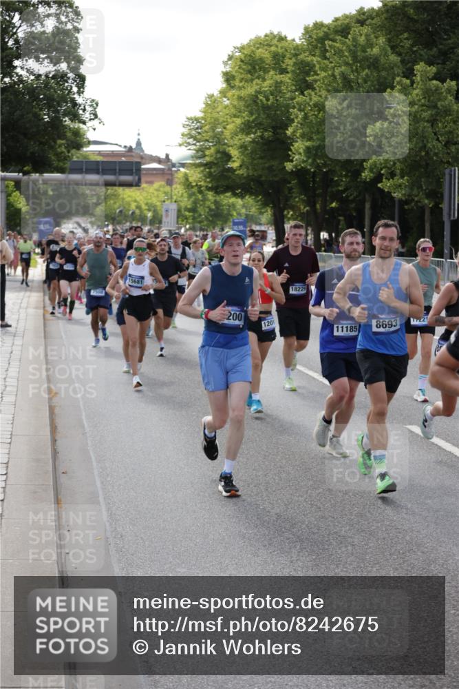 29.06.2025 - hella hamburg halbmarathon Jannik Wohlers http://msf.ph/oto/8242675 29.06.2025 09:54:46 Lombardsbrücke 1200, 1683, 2207, 2274, 2287, 2816, 3258, 3747, 4121, 5102, 5399, 5638, 5705, 6027, 6158, 6836, 6923, 6938, 6991, 7052, 7508, 7659, 8371, 8437, 8487, 8693, 8889, 8955, 9031, 9032, 9159, 9476, 9869, 9931, 9959, 10122, 10263, 10868, 11185, 11333, 12016, 12161, 12321, 12657, 13666, 15430, 15512, 15681, 15871, 16062, 16086, 16089, 16103, 16127, 16403, 16513, 16538, 17008, 17221, 17499, 17674, 17912 meine-sportfotos.de