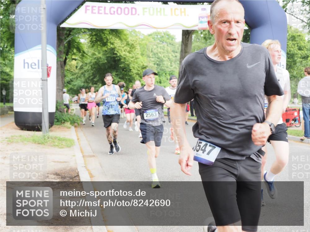29.06.2025 - hella hamburg halbmarathon MichiJ http://msf.ph/oto/8242690 29.06.2025 10:27:53 Zwischen KM18-KM19 1445, 2563, 3282, 3547, 4381, 7622, 12091, 13029, 14093, 14204, 15013, 15094, 15866, 15873, 17215, 18547, 18734 meine-sportfotos.de