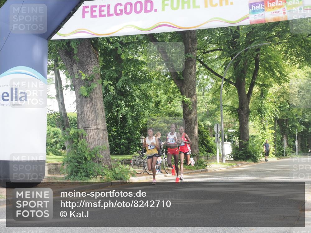 29.06.2025 - hella hamburg halbmarathon KatJ http://msf.ph/oto/8242710 29.06.2025 10:03:33 Zwischen KM18-KM19  meine-sportfotos.de