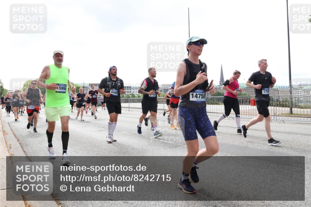 29.06.2025 - hella hamburg halbmarathon Lena Gebhardt http://msf.ph/oto/8242715 29.06.2025 10:45:24 Lombardsbrücke 1024, 1033, 1060, 1085, 1685, 1713, 1798, 2007, 2008, 2216, 2217, 2550, 2657, 2664, 2779, 2973, 3160, 3164, 3357, 3377, 3879, 3993, 4099, 4102, 4186, 4224, 4306, 4337, 4504, 4820, 4851, 5099, 5108, 5190, 5339, 5636, 5949, 6150, 6509, 6763, 6788, 6911, 6922, 6980, 7283, 7530, 7541, 7699, 7859, 7912, 8594, 8605, 8745, 8762, 8907, 9620, 10030, 10182, 10225, 10562, 10566, 10707, 11314, 12198, 12332, 12334, 12394 meine-sportfotos.de