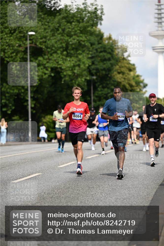 29.06.2025 - hella hamburg halbmarathon Dr. Thomas Lammeyer http://msf.ph/oto/8242719 29.06.2025 09:51:08 Kennedybrücke 1217, 1562, 2121, 2196, 2296, 2404, 2774, 3783, 4602, 5092, 5923, 5961, 8362, 8395, 8901, 9171, 10384, 10968 meine-sportfotos.de