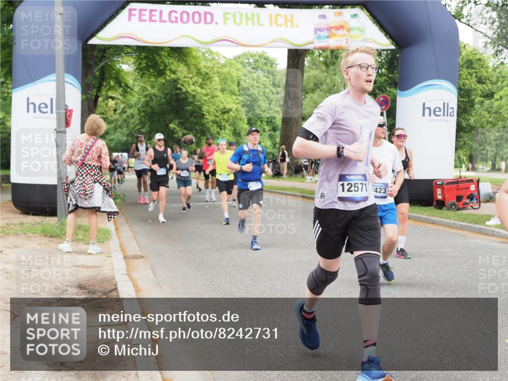 29.06.2025 - hella hamburg halbmarathon MichiJ http://msf.ph/oto/8242731 29.06.2025 10:50:39 Zwischen KM18-KM19 2810, 3199, 3663, 4389, 5511, 8423, 12286, 12571, 16995, 17142, 18382, 18530 meine-sportfotos.de