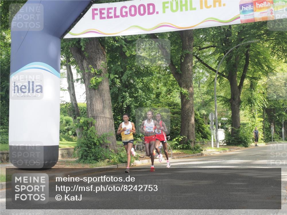 29.06.2025 - hella hamburg halbmarathon KatJ http://msf.ph/oto/8242753 29.06.2025 10:03:34 Zwischen KM18-KM19  meine-sportfotos.de