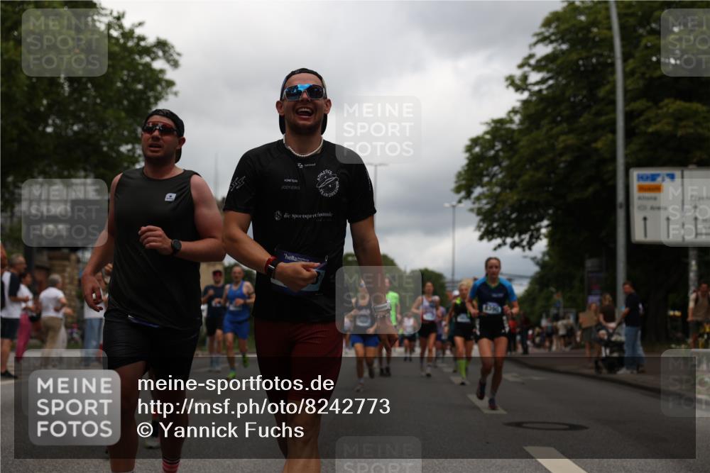 29.06.2025 - hella hamburg halbmarathon Yannick Fuchs http://msf.ph/oto/8242773 29.06.2025 10:47:29 20KM 1030, 1061, 1151, 1499, 1706, 1727, 1783, 2070, 2074, 2082, 2099, 2354, 3059, 3208, 3209, 4065, 4635, 4770, 5077, 5638, 5866, 6481, 6511, 6512, 6628, 6629, 6762, 6877, 6942, 7177, 7274, 7509, 7864, 7918, 8335, 8390, 8447, 9142, 9537, 10549, 10891, 10895, 11992, 12379, 12413, 12490, 12875, 12909, 13032, 13289, 13865, 13997, 14323, 15061, 15126, 15179, 15441, 15497, 15502, 16477, 16538, 16986, 17348, 18134, 18143, 18487, 18590, 18720 meine-sportfotos.de