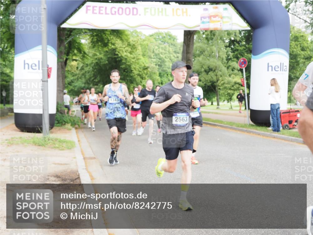 29.06.2025 - hella hamburg halbmarathon MichiJ http://msf.ph/oto/8242775 29.06.2025 10:27:53 Zwischen KM18-KM19 1445, 2563, 3282, 3547, 4381, 7622, 12091, 13029, 14093, 14204, 15013, 15094, 15866, 15873, 17215, 18547, 18734 meine-sportfotos.de