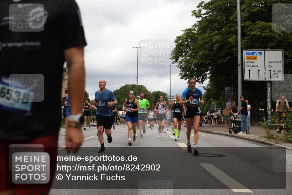 29.06.2025 - hella hamburg halbmarathon Yannick Fuchs http://msf.ph/oto/8242902 29.06.2025 10:47:29 20KM 1030, 1061, 1151, 1499, 1706, 1727, 1783, 2070, 2074, 2082, 2099, 2354, 3059, 3208, 3209, 4065, 4635, 4770, 5077, 5638, 5866, 6481, 6511, 6512, 6628, 6629, 6762, 6877, 6942, 7177, 7274, 7509, 7864, 7918, 8335, 8390, 8447, 9142, 9537, 10549, 10891, 10895, 11992, 12379, 12413, 12490, 12875, 12909, 13032, 13289, 13865, 13997, 14323, 15061, 15126, 15179, 15441, 15497, 15502, 16477, 16538, 16986, 17348, 18134, 18143, 18487, 18590, 18720 meine-sportfotos.de