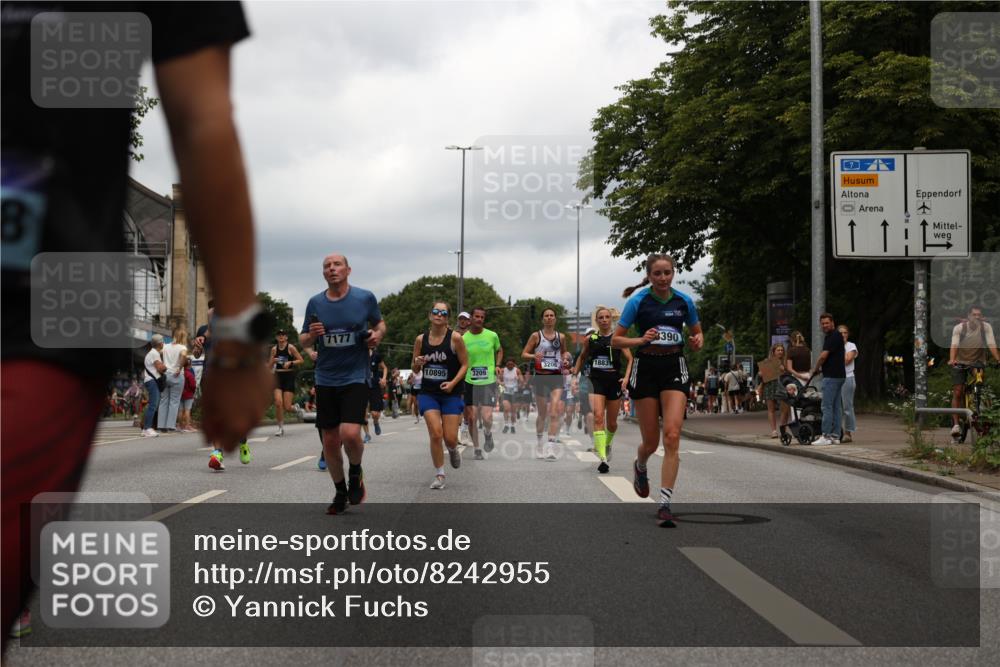 29.06.2025 - hella hamburg halbmarathon Yannick Fuchs http://msf.ph/oto/8242955 29.06.2025 10:47:30 20KM 1030, 1061, 1151, 1499, 1706, 1727, 1783, 2070, 2074, 2082, 2099, 2354, 3059, 3208, 3209, 4635, 4770, 5077, 5638, 5866, 6481, 6511, 6512, 6628, 6629, 6762, 6877, 6942, 7177, 7274, 7864, 7918, 8335, 8390, 8447, 9142, 9537, 10549, 10891, 10895, 11992, 12379, 12413, 12490, 12875, 12909, 13032, 13289, 13865, 13997, 14323, 15061, 15126, 15179, 15441, 15497, 15502, 15946, 16477, 16538, 16986, 17348, 18134, 18143, 18418, 18487, 18590, 18720 meine-sportfotos.de