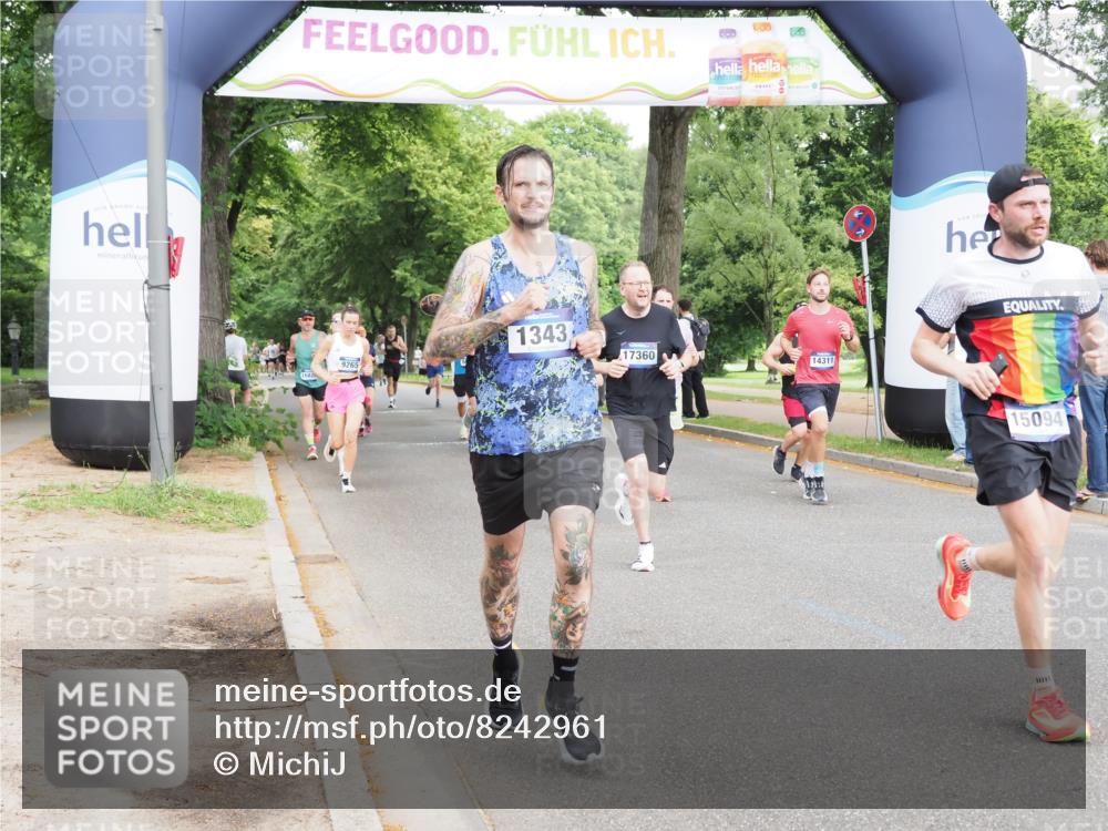 29.06.2025 - hella hamburg halbmarathon MichiJ http://msf.ph/oto/8242961 29.06.2025 10:27:54 Zwischen KM18-KM19 1343, 1445, 2563, 3282, 3547, 7622, 12091, 13029, 14093, 14204, 14311, 15013, 15094, 15744, 15866, 15873, 17215, 18547, 18734 meine-sportfotos.de
