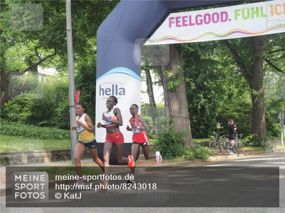 29.06.2025 - hella hamburg halbmarathon KatJ http://msf.ph/oto/8243018 29.06.2025 10:03:35 Zwischen KM18-KM19 39 meine-sportfotos.de
