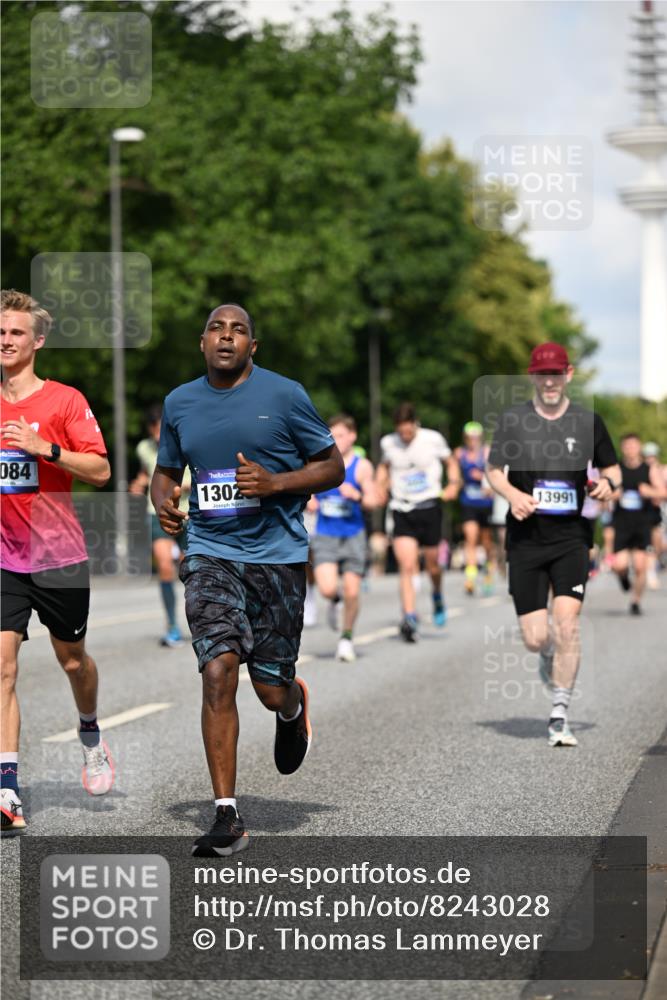 29.06.2025 - hella hamburg halbmarathon Dr. Thomas Lammeyer http://msf.ph/oto/8243028 29.06.2025 09:51:10 Kennedybrücke 1217, 1562, 2196, 2296, 2404, 3783, 4602, 5092, 5923, 5961, 8362, 8395, 8901, 9944, 10384, 10968 meine-sportfotos.de