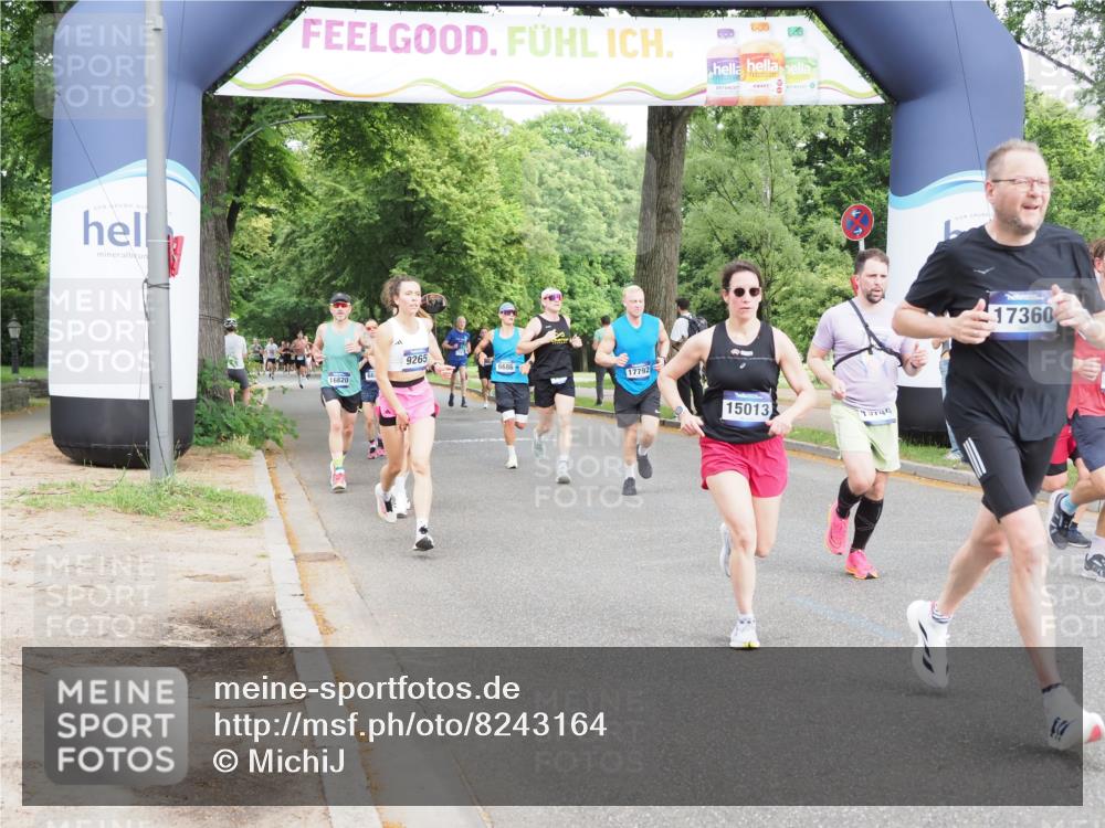 29.06.2025 - hella hamburg halbmarathon MichiJ http://msf.ph/oto/8243164 29.06.2025 10:27:56 Zwischen KM18-KM19 1343, 1803, 2563, 3282, 3547, 6686, 7622, 9265, 11619, 12091, 14204, 14311, 15013, 15094, 15744, 15866, 16820, 17215, 17360, 17792, 18547, 18734 meine-sportfotos.de