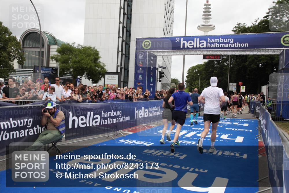 29.06.2025 - hella hamburg halbmarathon Michael Strokosch http://msf.ph/oto/8243173 29.06.2025 10:56:04 Ziel 1180, 3042, 3058, 7147, 8968, 9246, 10084, 14867, 15184, 15868, 15884, 16176, 18212 meine-sportfotos.de