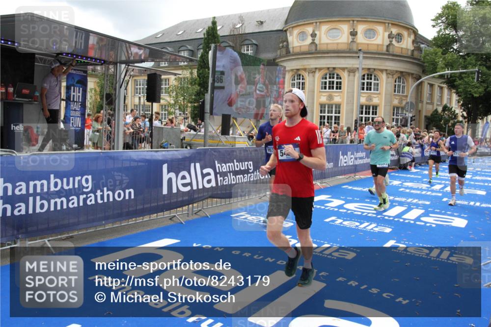 29.06.2025 - hella hamburg halbmarathon Michael Strokosch http://msf.ph/oto/8243179 29.06.2025 10:48:42 Ziel 1163, 1176, 2213, 4553, 5421, 9538, 10859, 11579, 14511, 15384, 15573, 17127, 18815 meine-sportfotos.de