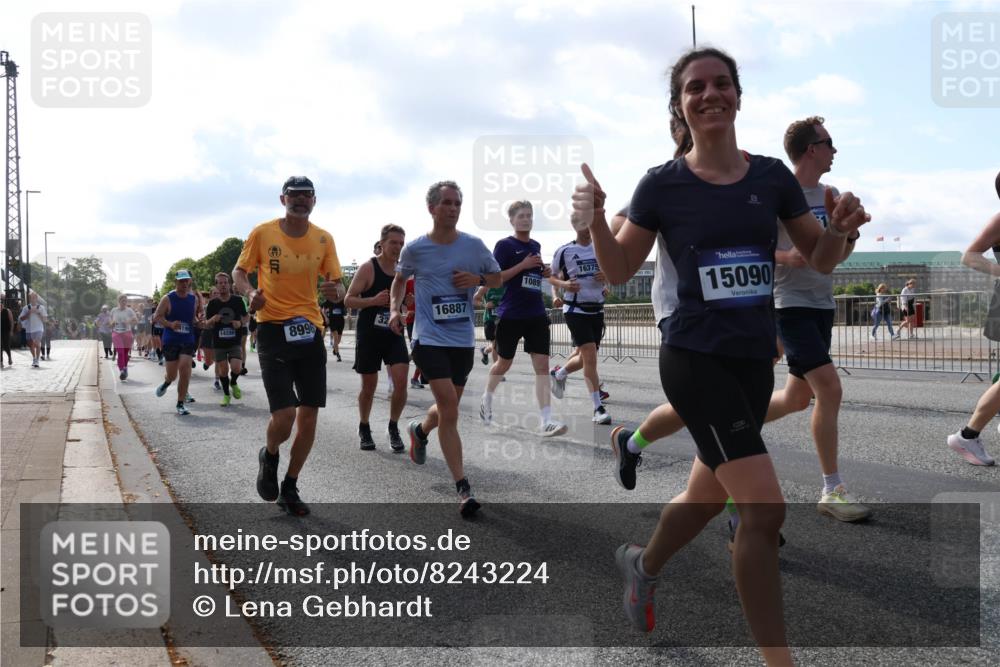 29.06.2025 - hella hamburg halbmarathon Lena Gebhardt http://msf.ph/oto/8243224 29.06.2025 09:56:27 Lombardsbrücke 1061, 1257, 1452, 1460, 1496, 1499, 1502, 1507, 1592, 1628, 1689, 1877, 2013, 2058, 2082, 2083, 2208, 2250, 2260, 2378, 2504, 2771, 2864, 2953, 2996, 3060, 3256, 3296, 4065, 4077, 4404, 4557, 4711, 4833, 5482, 5600, 5607, 5978, 6115, 6134, 6168, 6286, 6511, 6512, 6561, 6562, 7178, 7332, 7383, 7475, 7583, 7943, 8261, 8335, 8361, 8514, 8587, 8618, 8968, 8989, 8996, 9246, 9537, 9597, 9638, 10596 meine-sportfotos.de