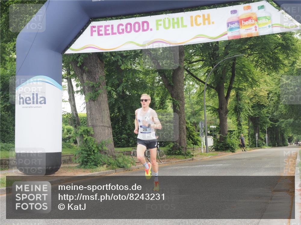 29.06.2025 - hella hamburg halbmarathon KatJ http://msf.ph/oto/8243231 29.06.2025 10:03:59 Zwischen KM18-KM19 28 meine-sportfotos.de