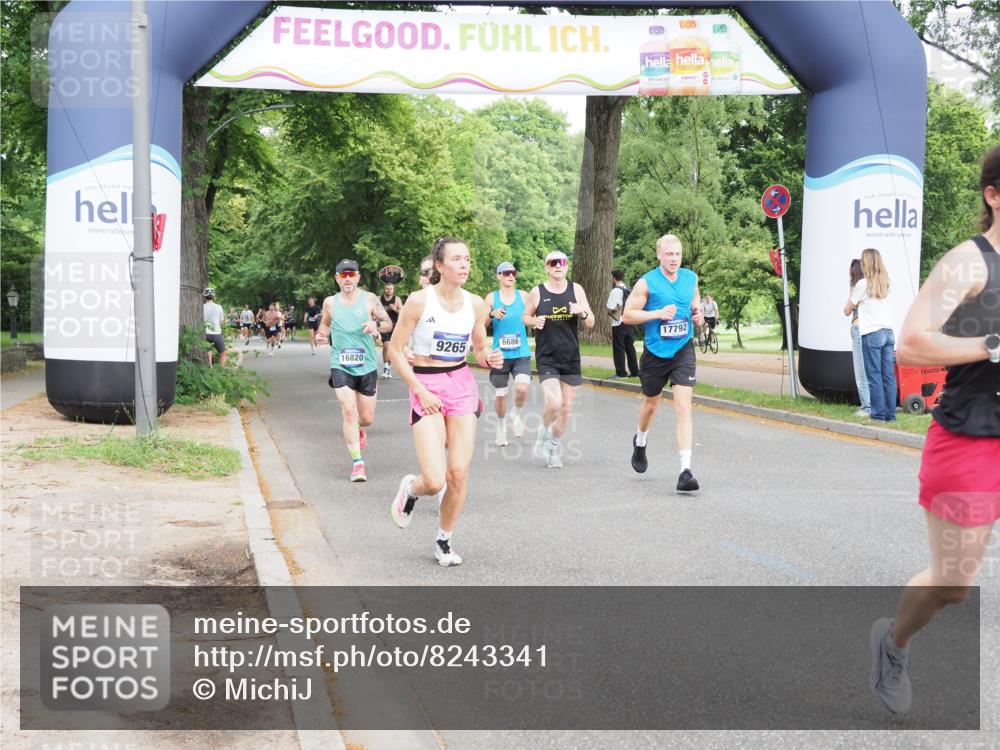 29.06.2025 - hella hamburg halbmarathon MichiJ http://msf.ph/oto/8243341 29.06.2025 10:27:56 Zwischen KM18-KM19 1343, 1803, 2563, 3282, 3547, 6686, 7622, 9265, 11619, 12091, 14204, 14311, 15013, 15094, 15744, 15866, 16820, 17215, 17360, 17792, 18547, 18734 meine-sportfotos.de