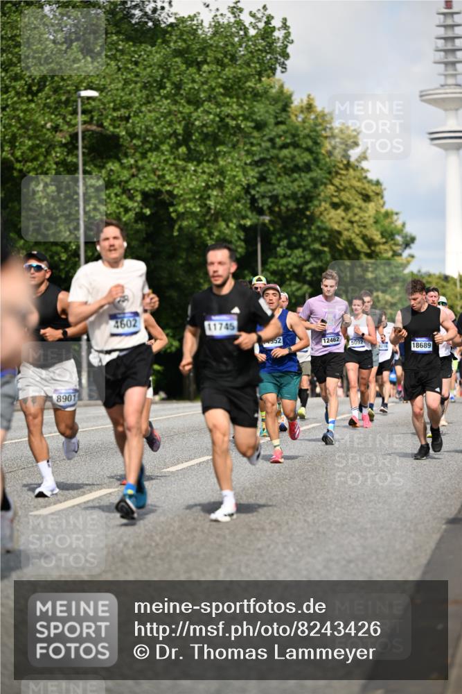 29.06.2025 - hella hamburg halbmarathon Dr. Thomas Lammeyer http://msf.ph/oto/8243426 29.06.2025 09:51:13 Kennedybrücke 1164, 1562, 1644, 2196, 2296, 2404, 3783, 4602, 5092, 5923, 6990, 8362, 8901, 9178, 9944, 10384, 10968, 11202, 11227 meine-sportfotos.de