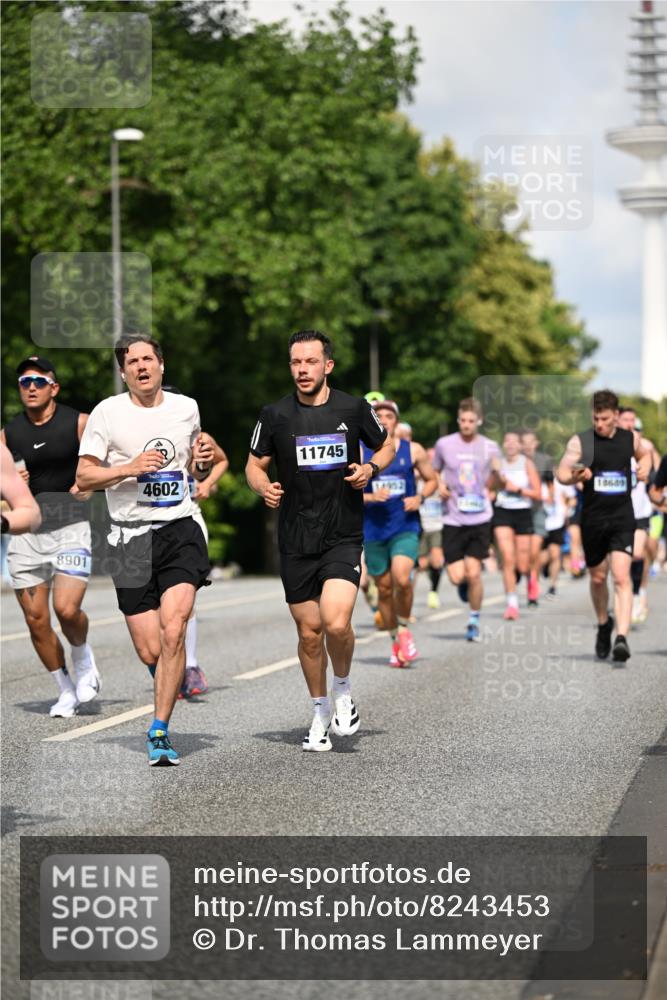 29.06.2025 - hella hamburg halbmarathon Dr. Thomas Lammeyer http://msf.ph/oto/8243453 29.06.2025 09:51:13 Kennedybrücke 1164, 1562, 1644, 2196, 2296, 2404, 3783, 4602, 5092, 5923, 6990, 8362, 8901, 9178, 9944, 10384, 10968, 11202, 11227 meine-sportfotos.de