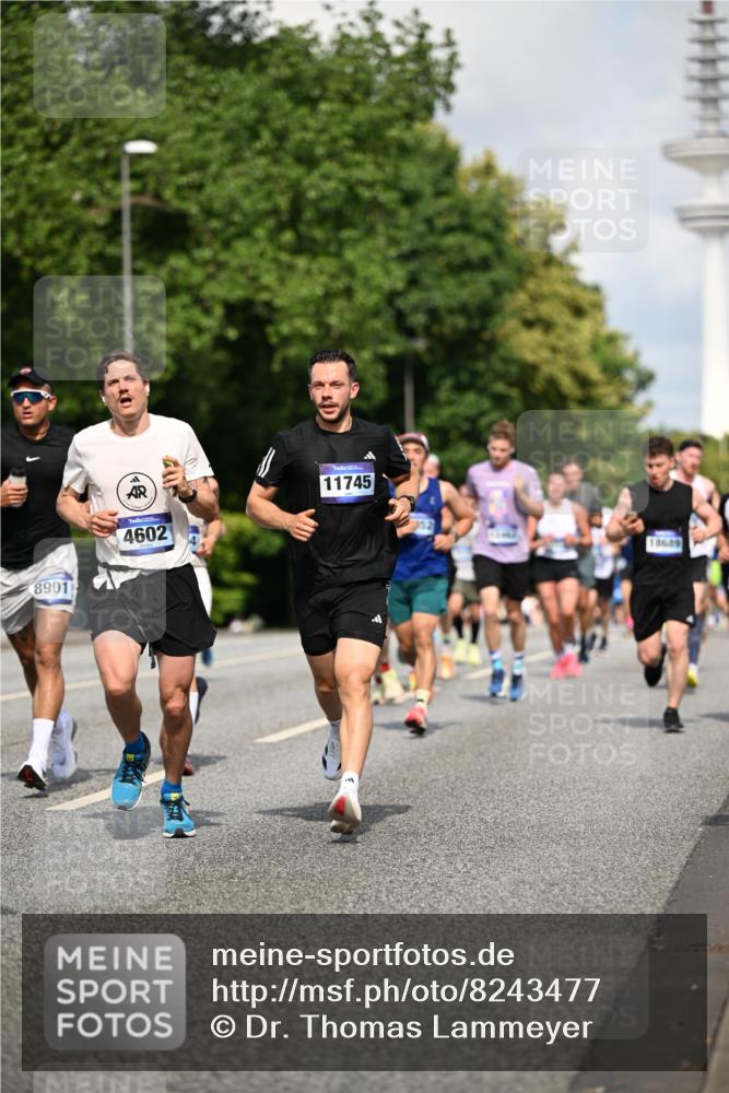 29.06.2025 - hella hamburg halbmarathon Dr. Thomas Lammeyer http://msf.ph/oto/8243477 29.06.2025 09:51:13 Kennedybrücke 1164, 1562, 1644, 2196, 2296, 2404, 3783, 4602, 5092, 5923, 6990, 8362, 8901, 9178, 9944, 10384, 10968, 11202, 11227 meine-sportfotos.de