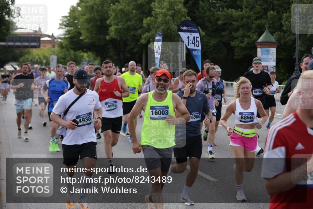 29.06.2025 - hella hamburg halbmarathon Jannik Wohlers http://msf.ph/oto/8243489 29.06.2025 09:55:08 Lombardsbrücke 1120, 1151, 1696, 1706, 1884, 1976, 2284, 2411, 2706, 2708, 2718, 3087, 3213, 3399, 3435, 3985, 4088, 4093, 4189, 4847, 4890, 4938, 5421, 5459, 5708, 5915, 6009, 6054, 6421, 6532, 6662, 6691, 7312, 8139, 8153, 8205, 8216, 8218, 8302, 8454, 8577, 8720, 8856, 8899, 8927, 9386, 9491, 9529, 9649, 9720, 9786, 9934, 10053, 10115, 10184, 10423, 10988, 11309, 11340, 11356, 11819, 12149, 12171, 12450, 12519, 12533, 12891, 13233, 13289, 13570, 13799, 13894, 13996, 14045 meine-sportfotos.de