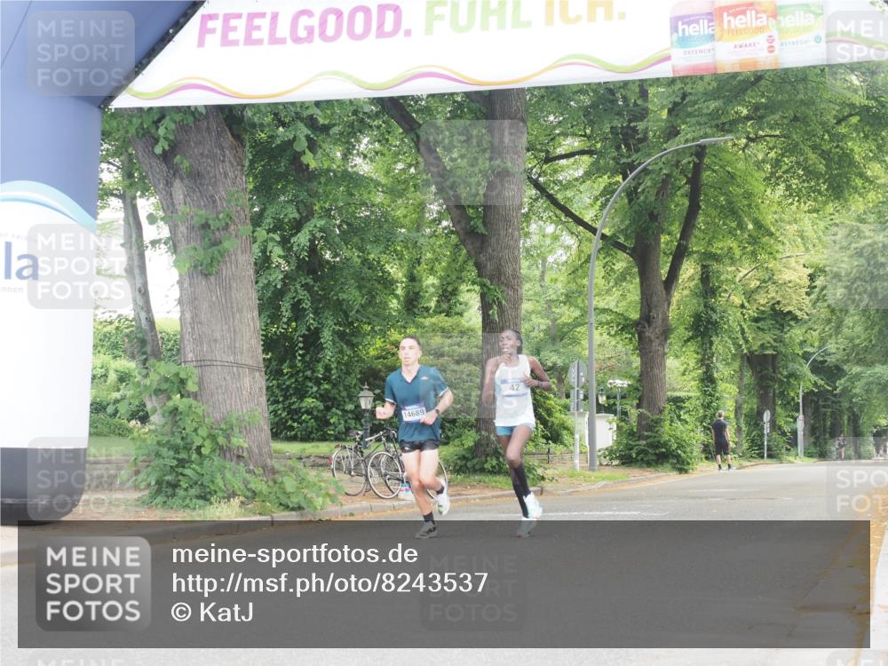 29.06.2025 - hella hamburg halbmarathon KatJ http://msf.ph/oto/8243537 29.06.2025 10:05:04 Zwischen KM18-KM19  meine-sportfotos.de