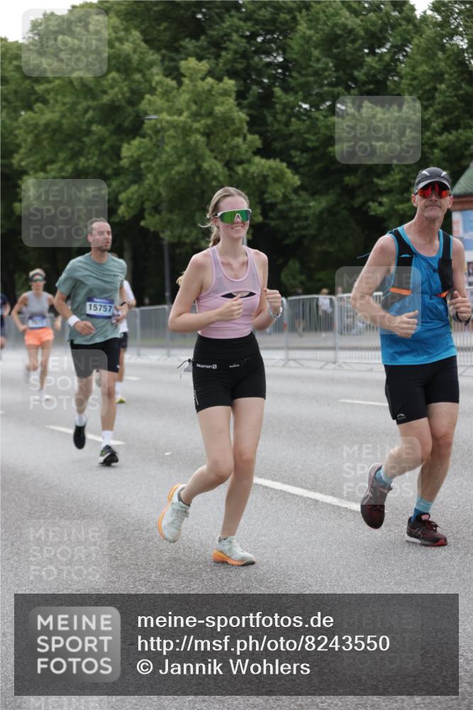 29.06.2025 - hella hamburg halbmarathon Jannik Wohlers http://msf.ph/oto/8243550 29.06.2025 10:30:07 Lombardsbrücke 1647, 2754, 2755, 2901, 4575, 4819, 6344, 7071, 10880, 11984, 12350, 12460, 12461, 12687, 12688, 14421, 15757, 15789, 15938, 16504, 16791, 16864, 18860 meine-sportfotos.de