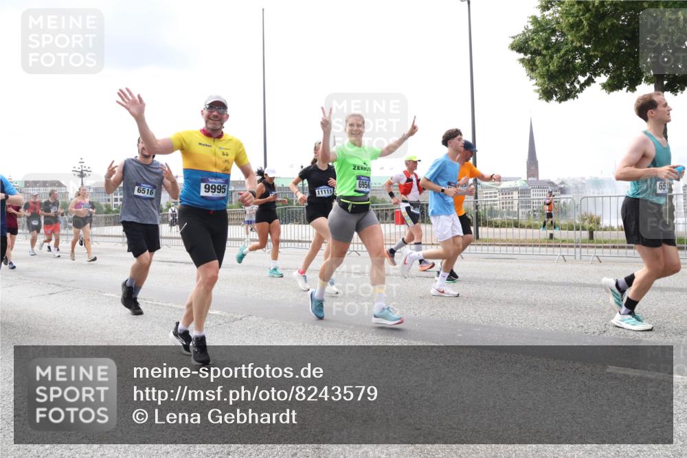 29.06.2025 - hella hamburg halbmarathon Lena Gebhardt http://msf.ph/oto/8243579 29.06.2025 10:33:55 Lombardsbrücke 1189, 1275, 1417, 1705, 1787, 1896, 2265, 2342, 2482, 2496, 2526, 2776, 2933, 3170, 3264, 3340, 3345, 3560, 3829, 3848, 4361, 4433, 4449, 4479, 4696, 4807, 4942, 5075, 5096, 5141, 5557, 5561, 5566, 5569, 5584, 5691, 5821, 5822, 5887, 6109, 6364, 6515, 6516, 6854, 6956, 6999, 7027, 7324, 7329, 7565, 7653, 7705, 8021, 8157, 8202, 8277, 8282, 8375, 8377, 8383, 8401, 8891, 9094, 9234, 9258, 9438, 9799, 9875, 9995, 10007, 10071, 10561, 11811 meine-sportfotos.de